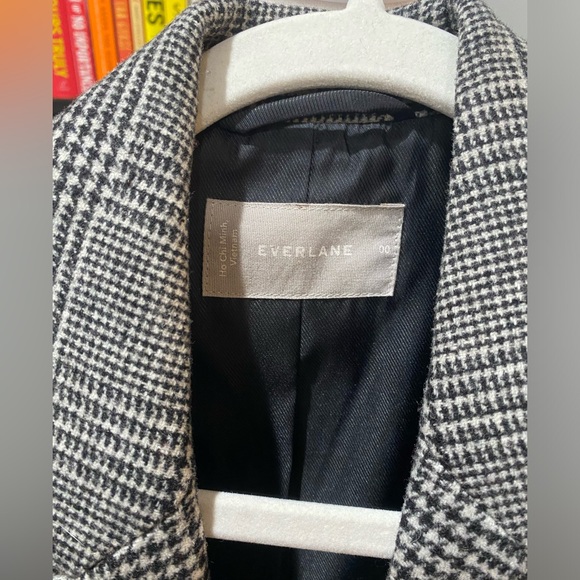 Everlane, Italian Wool, Oversized, Blazer in Glen Plaid! - Picture 7 of 16